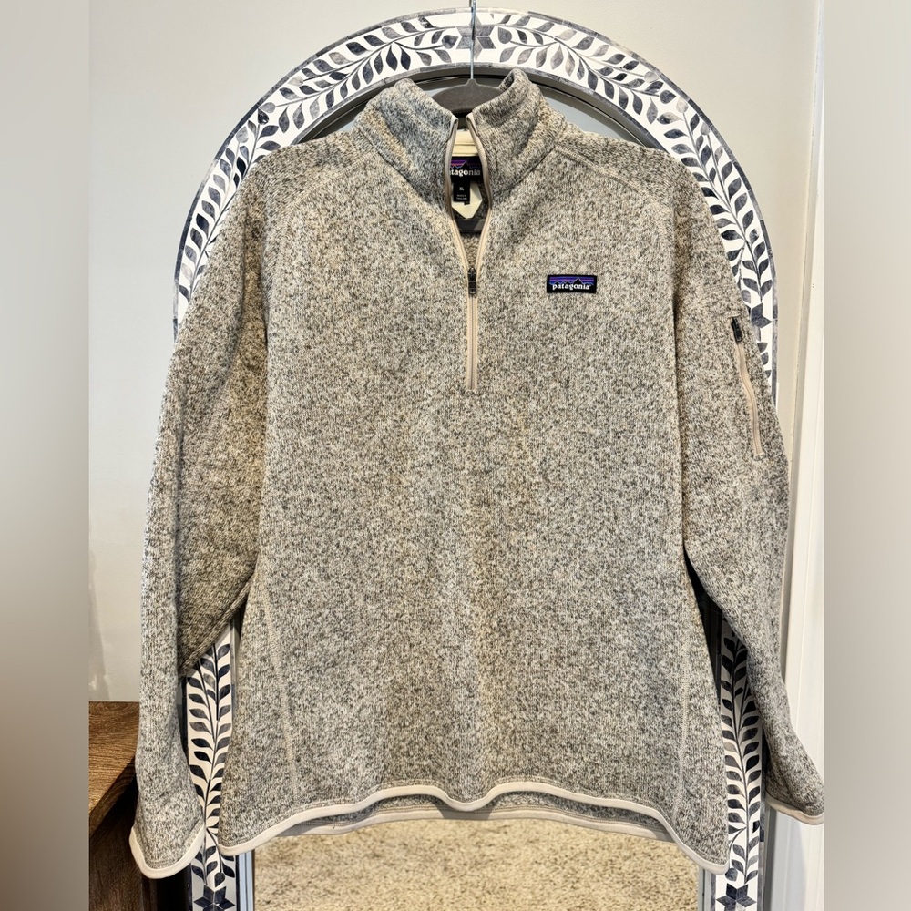 Patagonia Tan Zip-Up Fleece Jacket - Picture 3 of 4